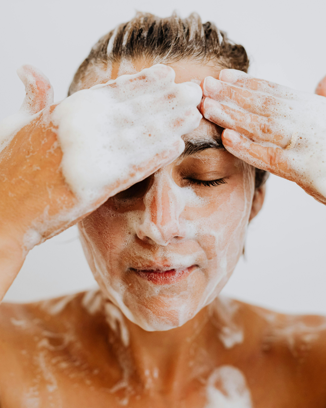 gentle_cleanser_coconut-derived_cleanser_2.png